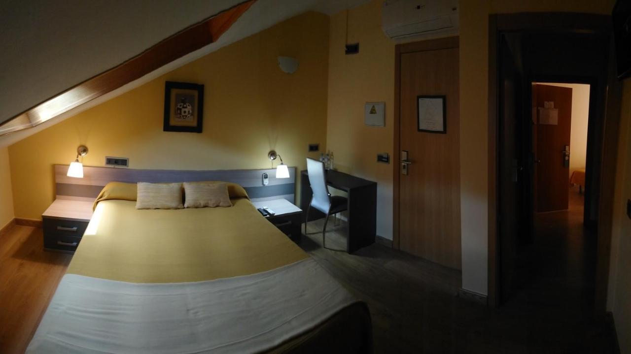 Hostal Dona Juana Ávila Exteriér fotografie